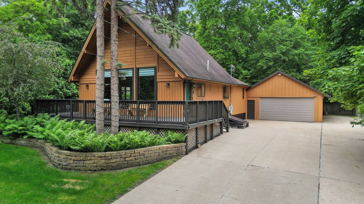 Twin Lakes Cabin | Modern Cabin located near Lake Mary Twin Lakes, WI- Game Room