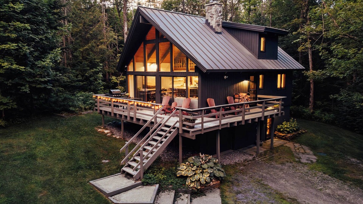 Weston House | Modern cabin oasis close to Stratton, Okemo, Bromley and Magic