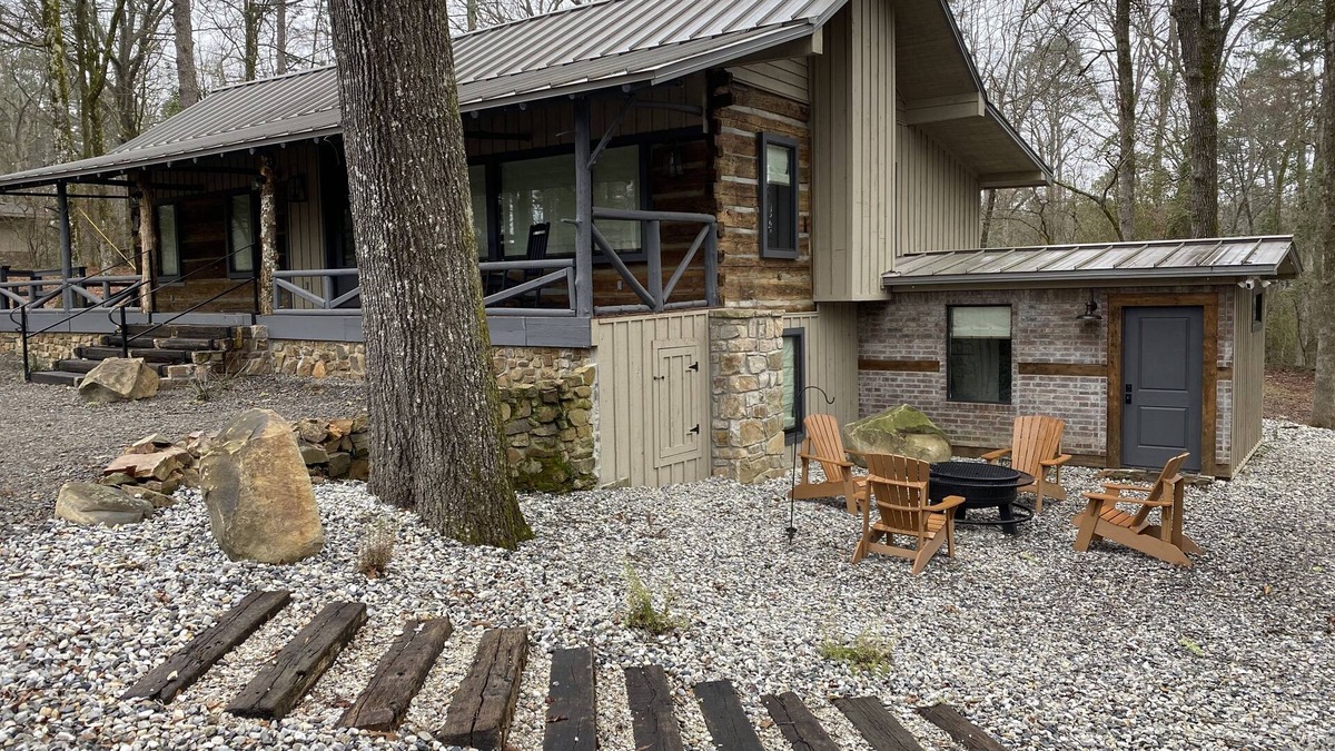Kirby House | Modern cabin on beautiful Lake Greeson 45 minutes from Hot Springs!