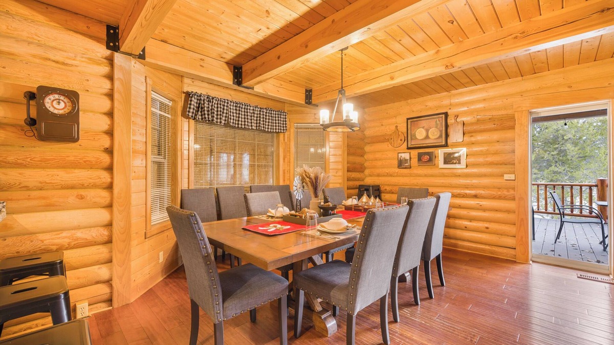 Island Park Cabin | Modern Cabin Perfect for Yellowstone Adventures! w/A/C, Hot Tub, & More!