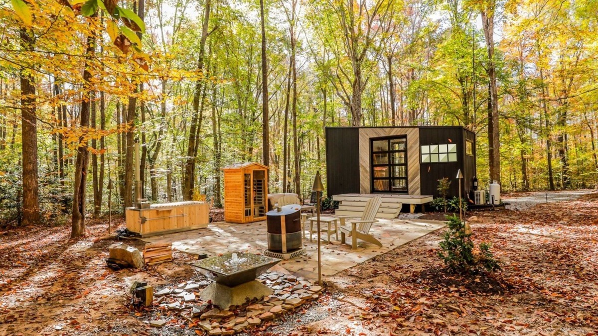 Mineral Cabin | Modern Cabin right outside of Richmond with everything you need and more to truly relax.