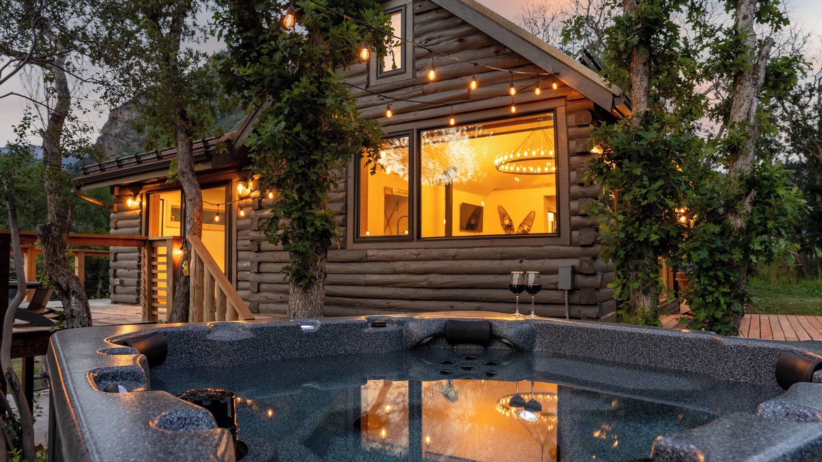 Glenwood Springs Cabin | Modern Cabin with Canyon Views with Patio, Sauna Hot Tub, Wifi, AC & Fireplace