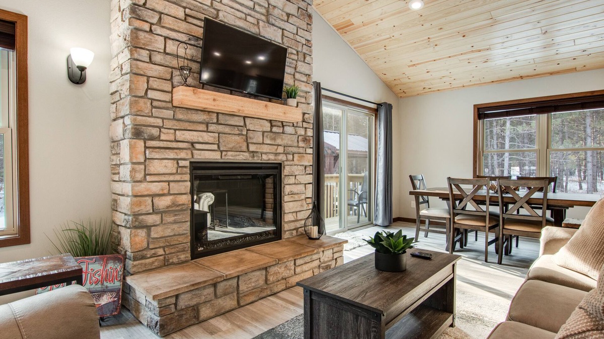 Arkdale House | Modern cabin with fast WiFi, firepit, pergola, W/D, & central AC