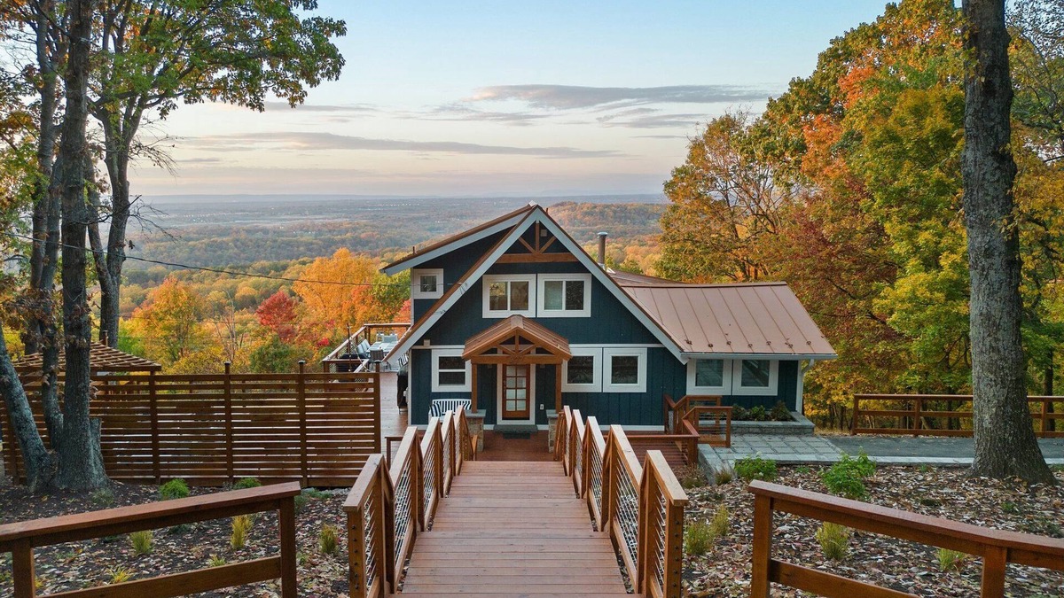 Kabletown Cabin | Modern Cabin with Sweeping Valley Views!