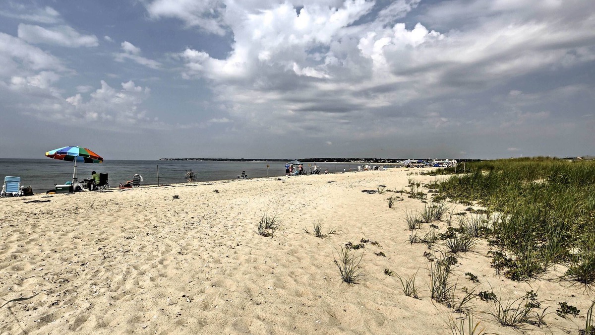 West Hyannisport Cottage | Modern Cape Cod Cottage: Walk to Craigville Beach