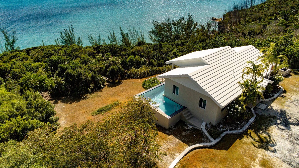 Governor's Harbour House | Modern Caribbean-Front Home w Large pool in TOP Location-Snorkel-Cave-SUP-Kayak