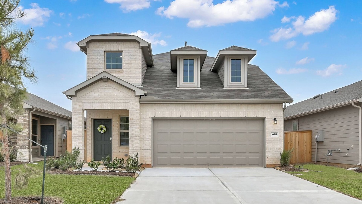 Conroe House | Modern Central 5 Bdrm Home W/Fenced Backyard