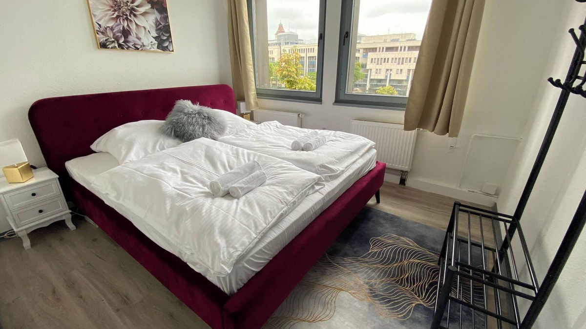Rathaus Apartment | Modern & central in the cityI 8 guests I kitchen I washing machine I balcony