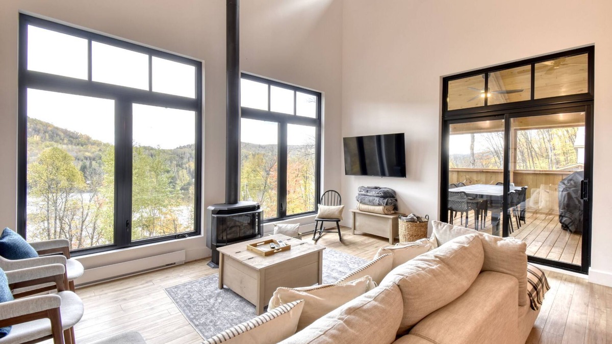 Nominingue Ski Chalet | Modern Chalet with Dock & Spa - Cordon 138