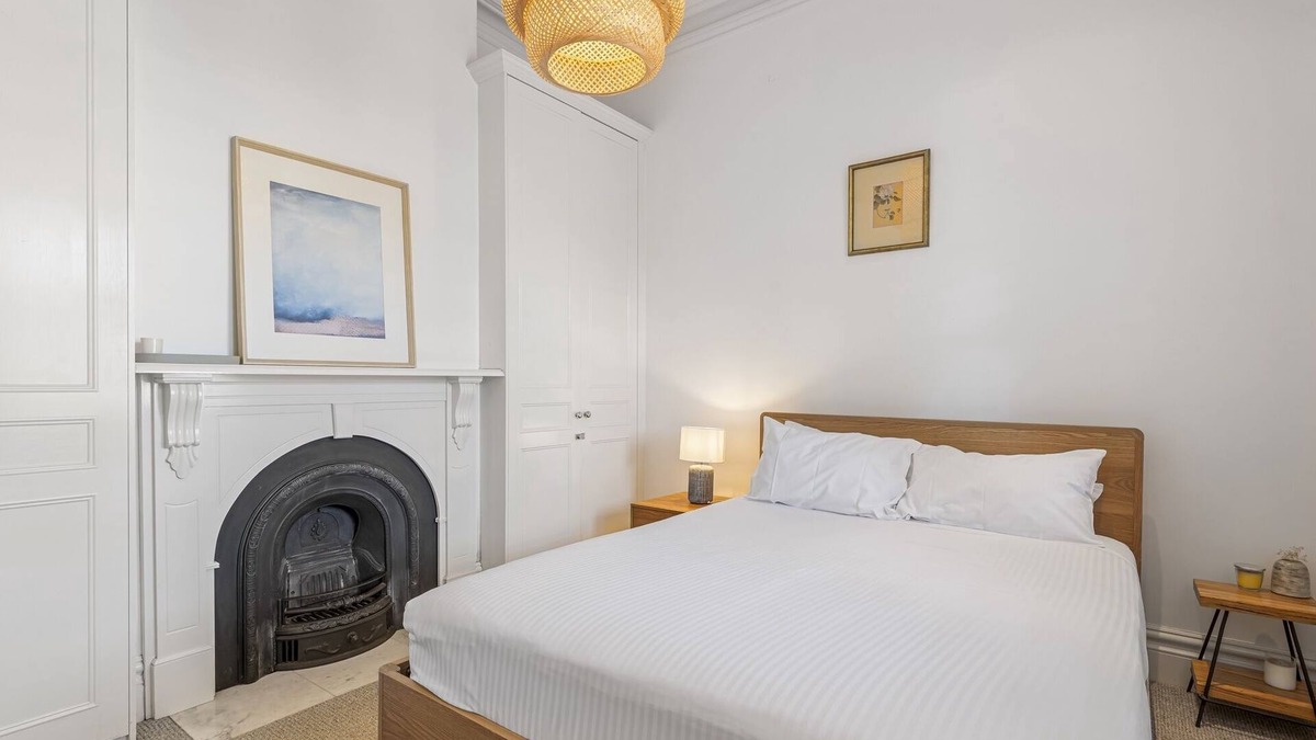 Kensington House | Modern Charm Meets Inner Convenience