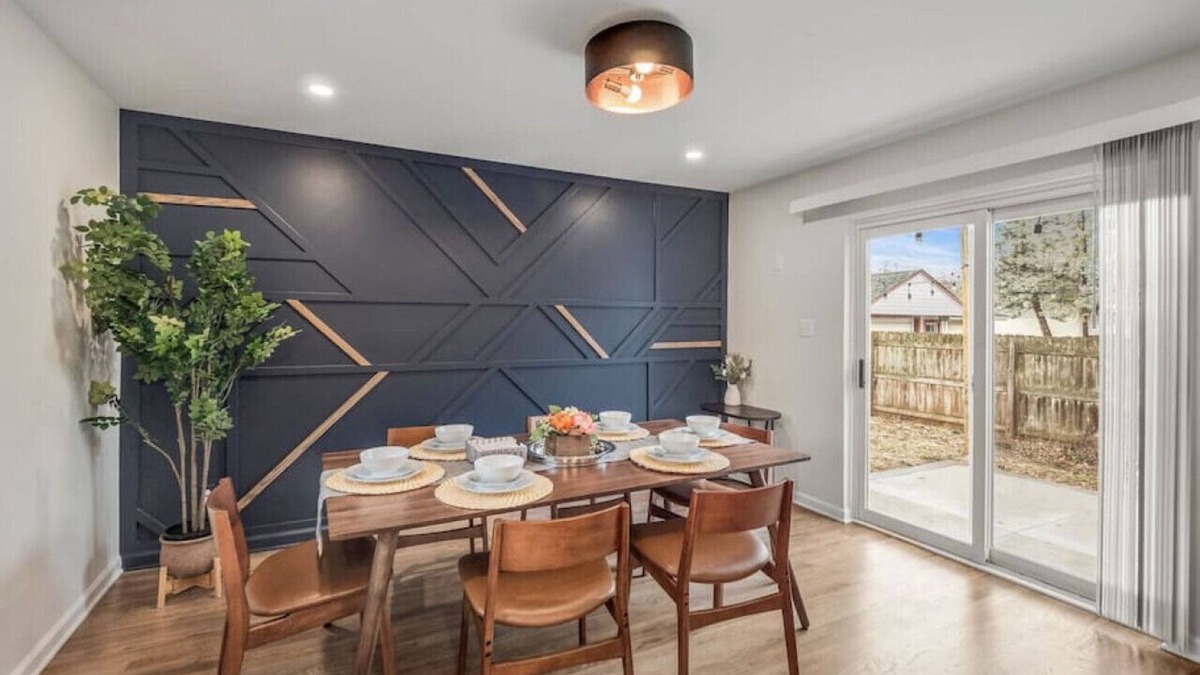 Royal Oak House | Modern Charmer | Finished Basement | Patio | Games