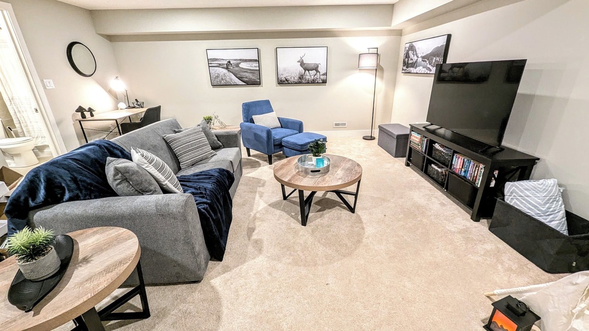 London House | Modern Charming 8 Sleeper