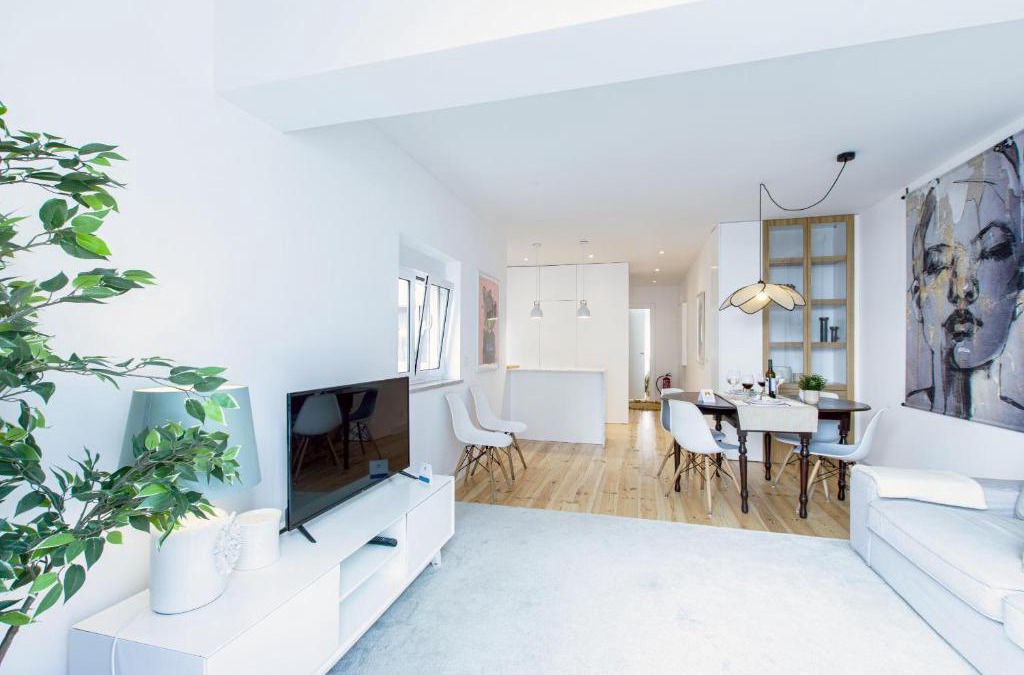 Alges Apartment | Modern & Charming Alges by GT House