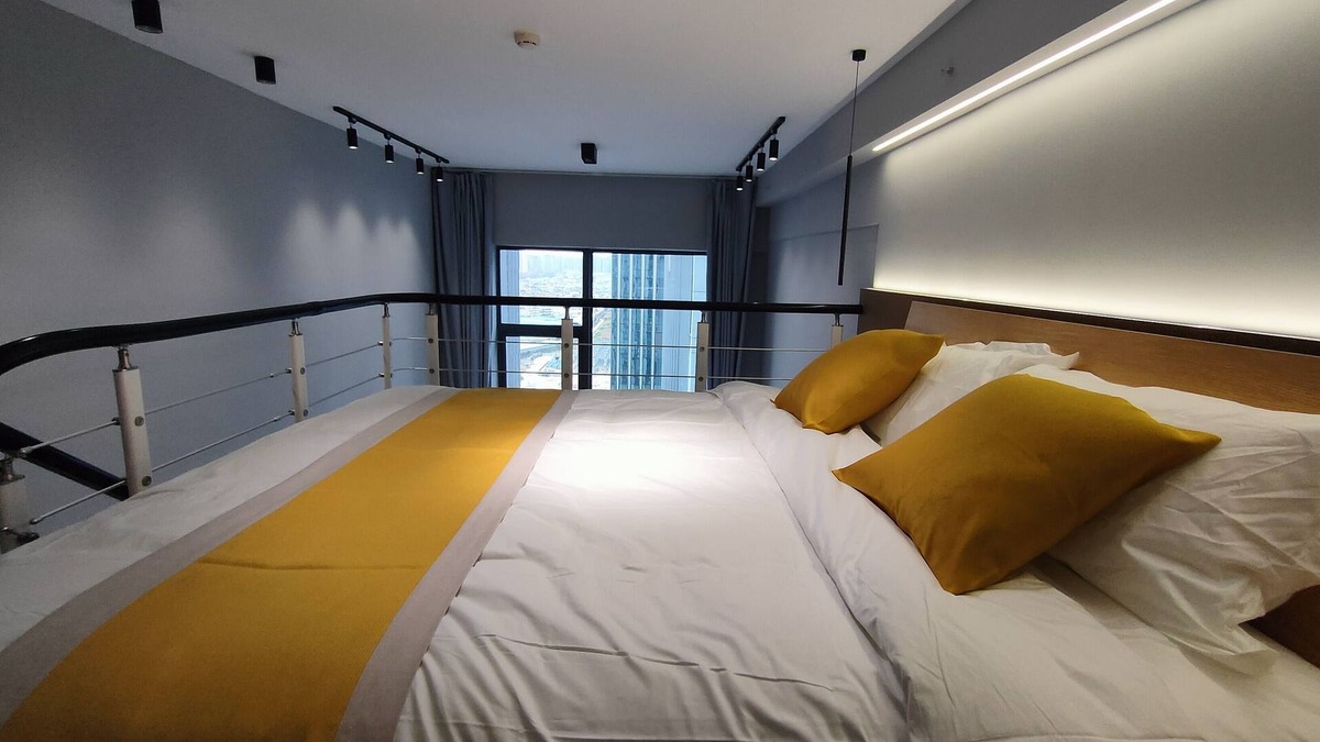 Guandu Apartment | Modern Chic Loft Apartment in Kunming City Center - Sleeps 4 Max