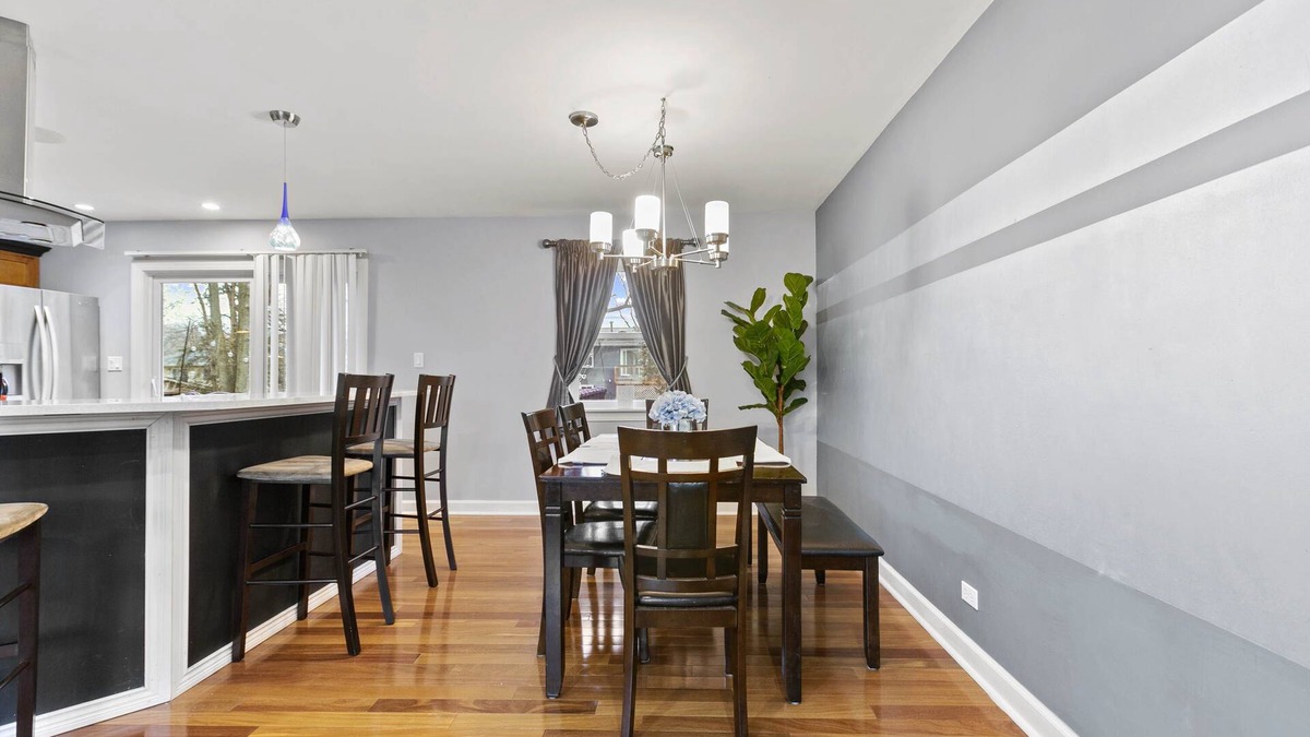 Downers Grove House | Modern Chicago Getaway