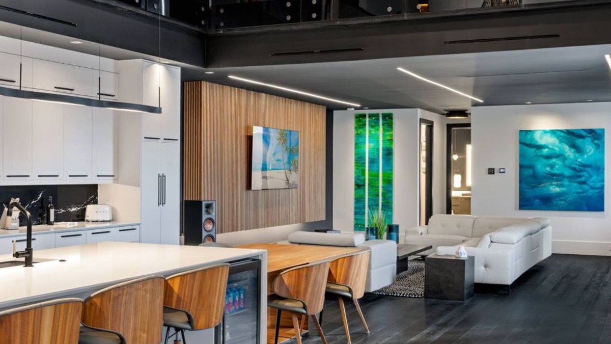 Fort Myers River District House | Modern City Loft in Downtown River District