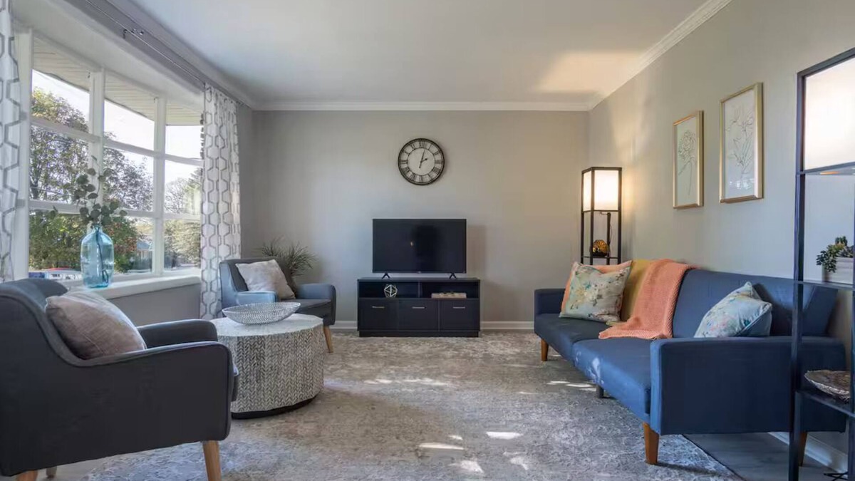 Stockade Historic District House | Modern + Clean Mid Century Ranch