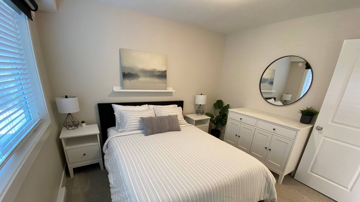 Mission House | Modern Coach House near downtown Mission