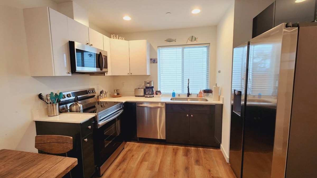 Ocean Shores House | Modern Coastal Getaways #4 ~Brand New in Downtown Ocean Shores~