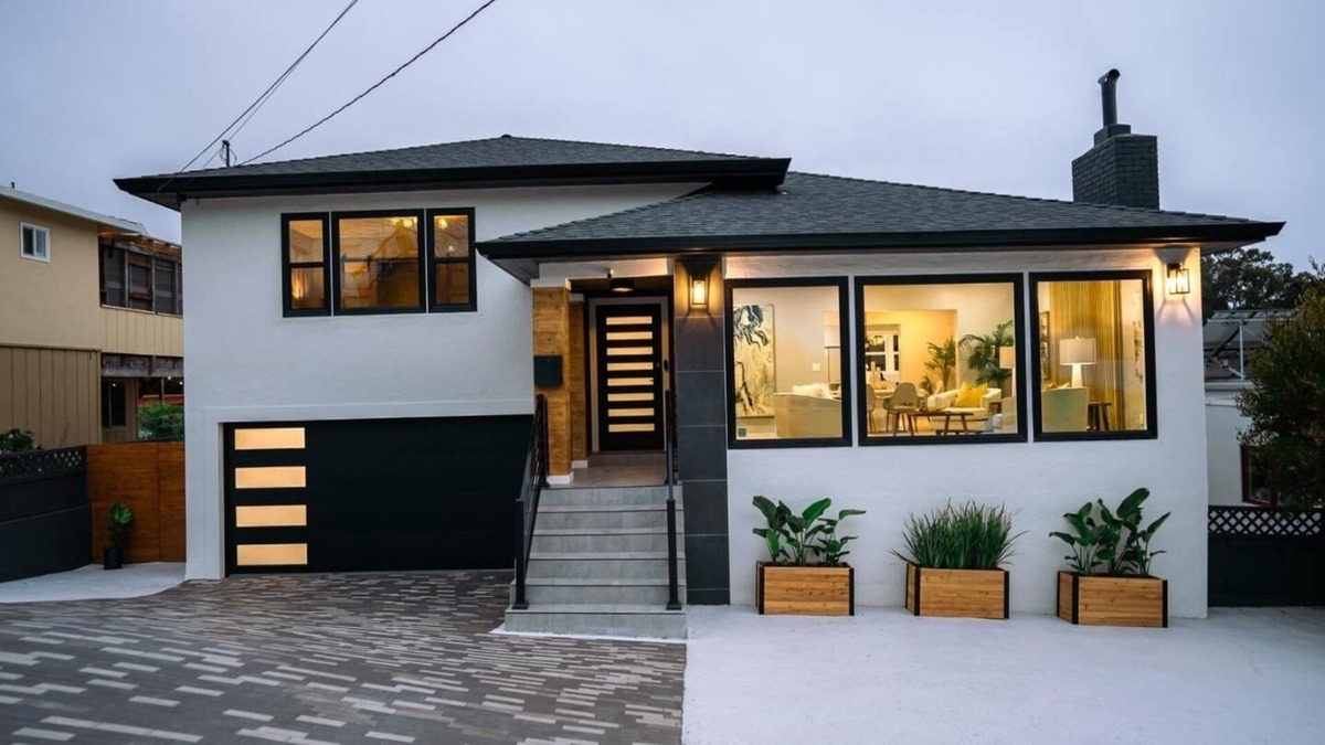 Edgemar - Pacific Manor House | Modern Coastal Retreat with Ocean Views with pool table up to 19 guests
