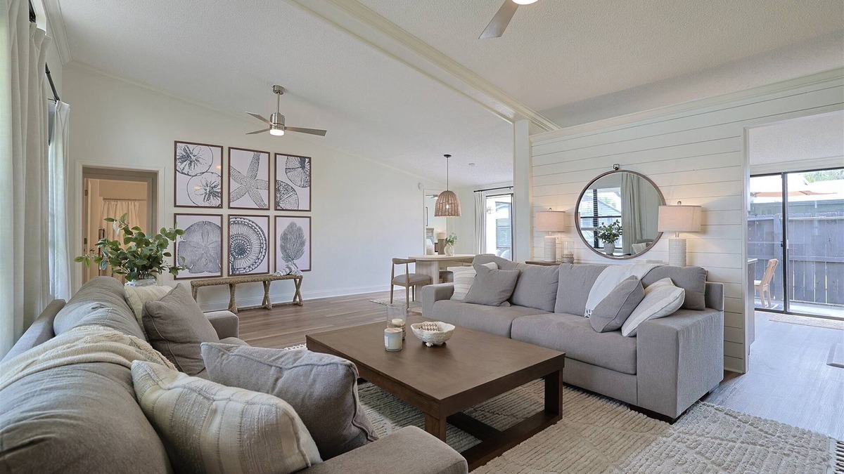 New Smyrna Beach Villa | Modern Coastal 2 bed 2 bath villa, pet friendly, 2 miles from beach