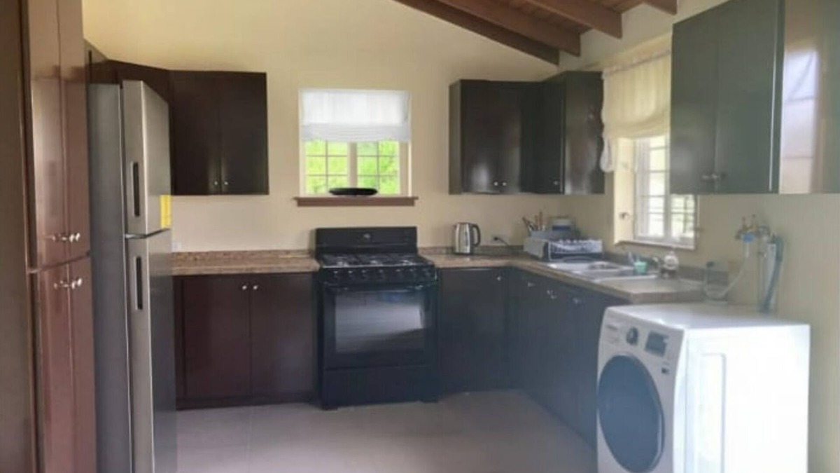 Speightstown Villa | Modern Comfort Meets Outdoor Charm – Entire House with Lawn