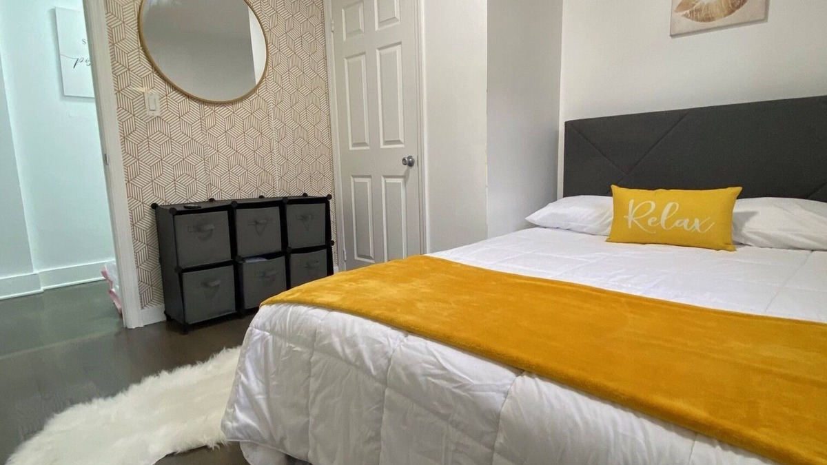 Central Business District Apartment | Modern Comfort 1BR- 30 Minutes to Manhattan