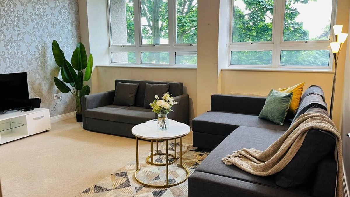 Stevenage Apartment | Modern Comfort 2bed flat sleep 8 ppl Town Centre