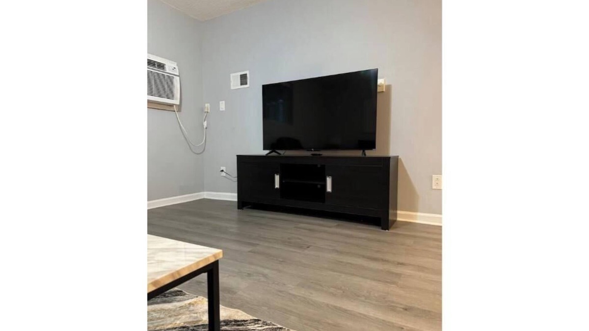 Franklin Apartment | Modern Comfort 4