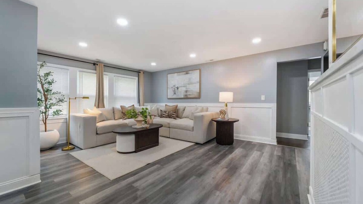 Homewood House | Modern Comfort in Homewood