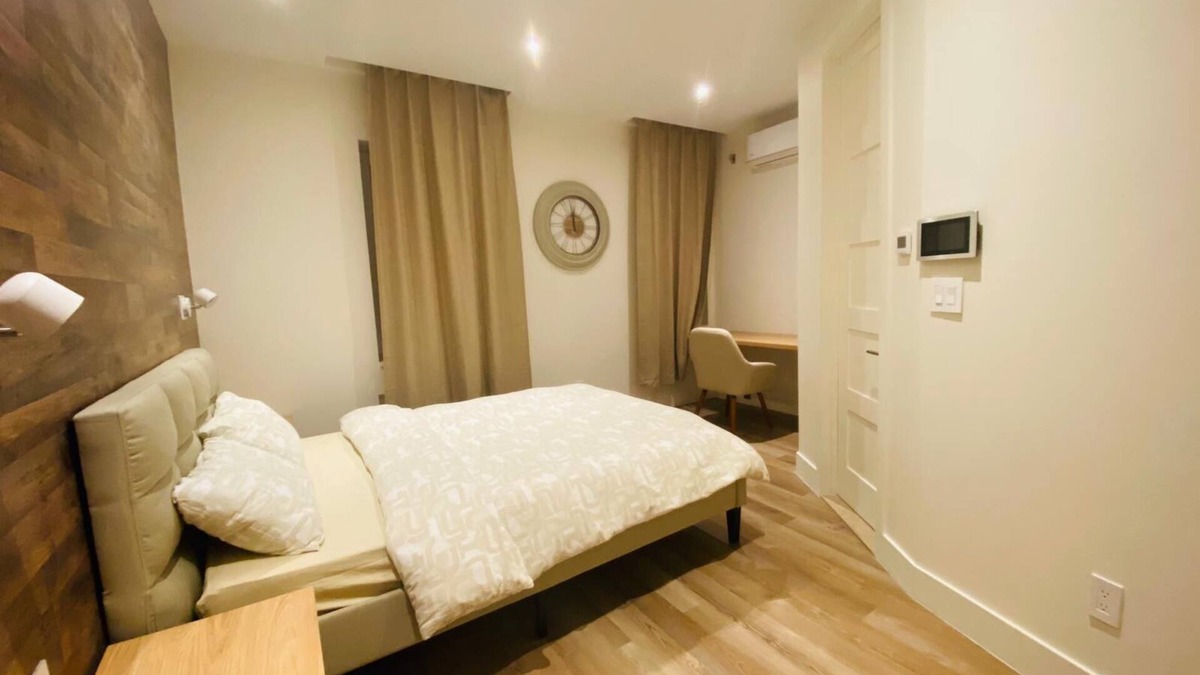 Sheepshead Bay Apartment | Modern comfortable room with its own bathroom