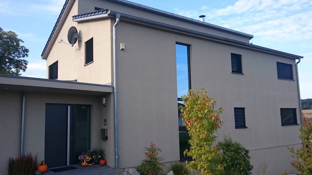 Wollbach Apartment | Modern & comfortable vacation apartment with own entrance, large balcony. Terrace & own PP