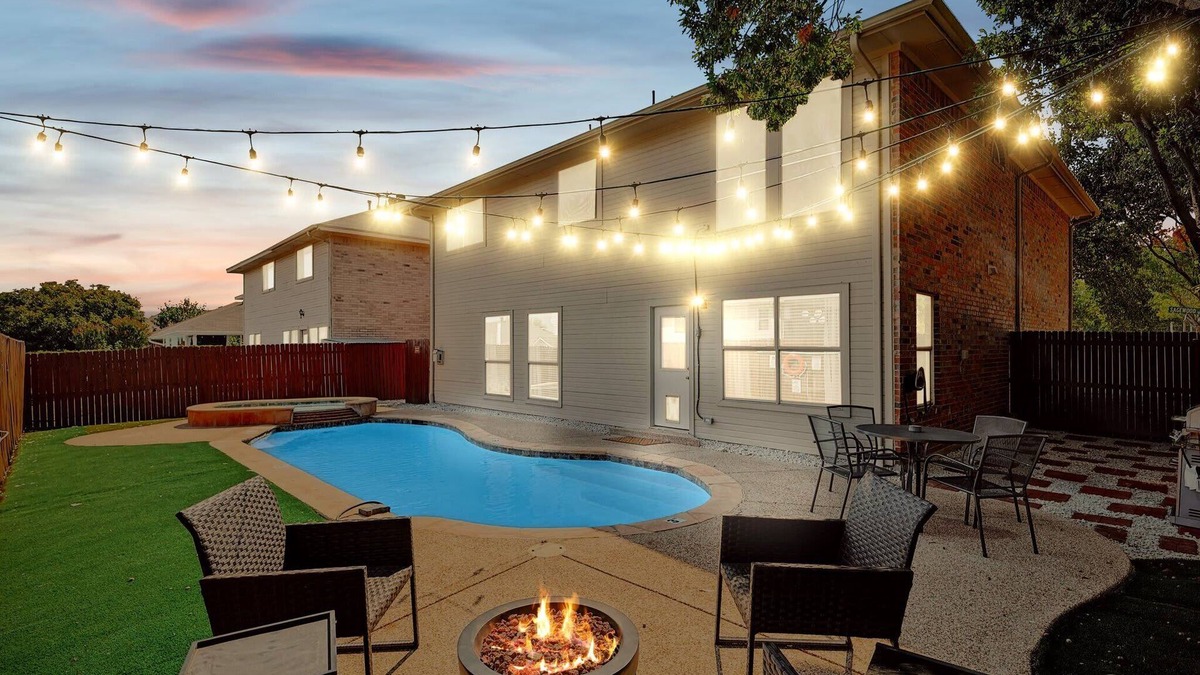 Saginaw House | Modern Comforts & Classic Charm w Pool, 5BD