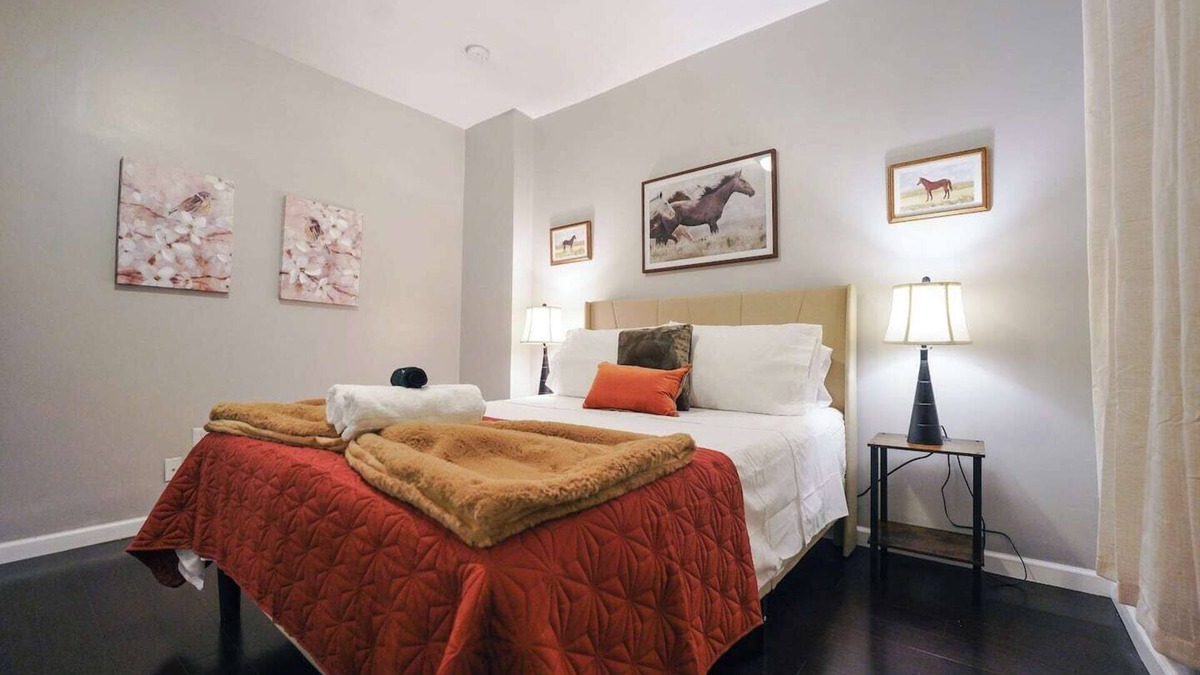 Constable Hook House | Modern Comfy Home, minutes to NYC