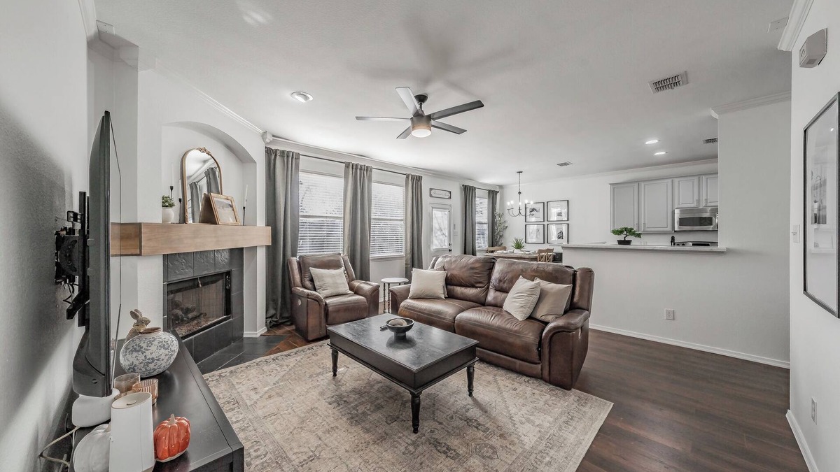 Little Elm House | Modern, Comfy, Next to Frisco and Lake Lewisville in peaceful Little Elm