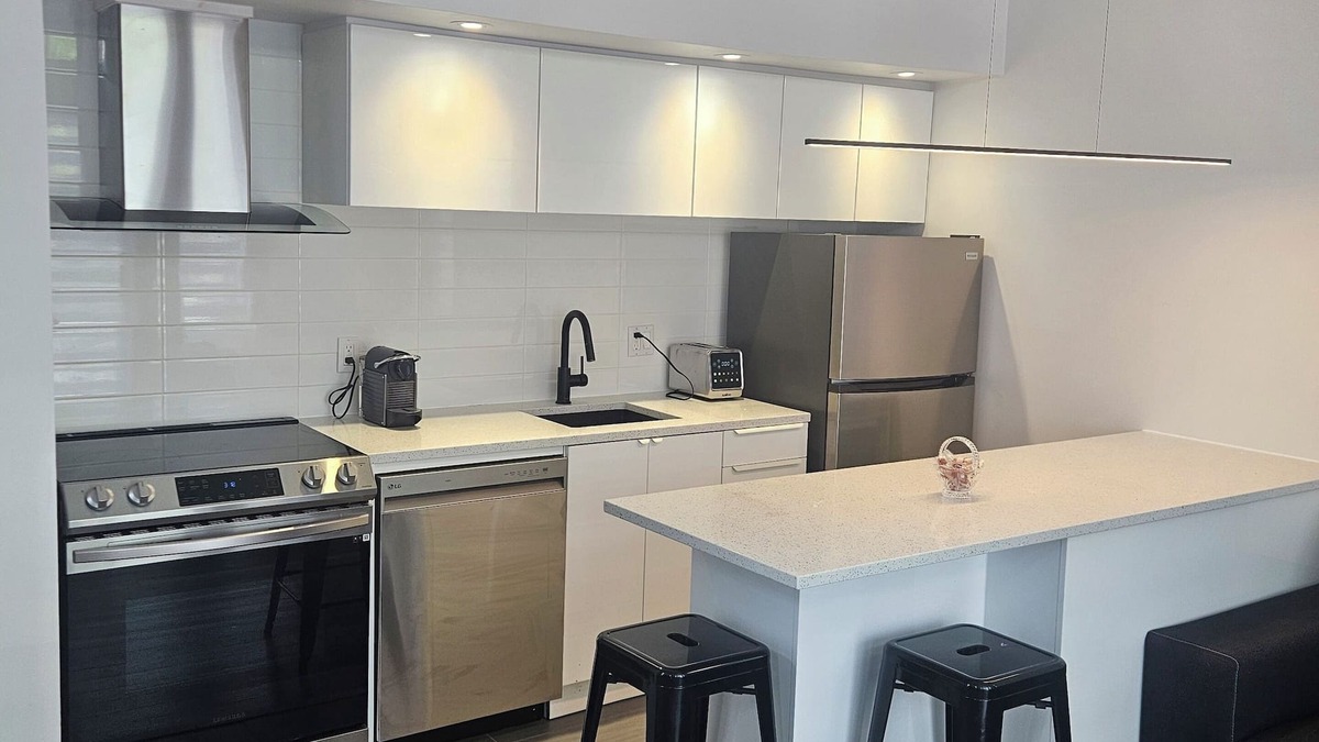 Orford Apartment | Modern condo - chalet style