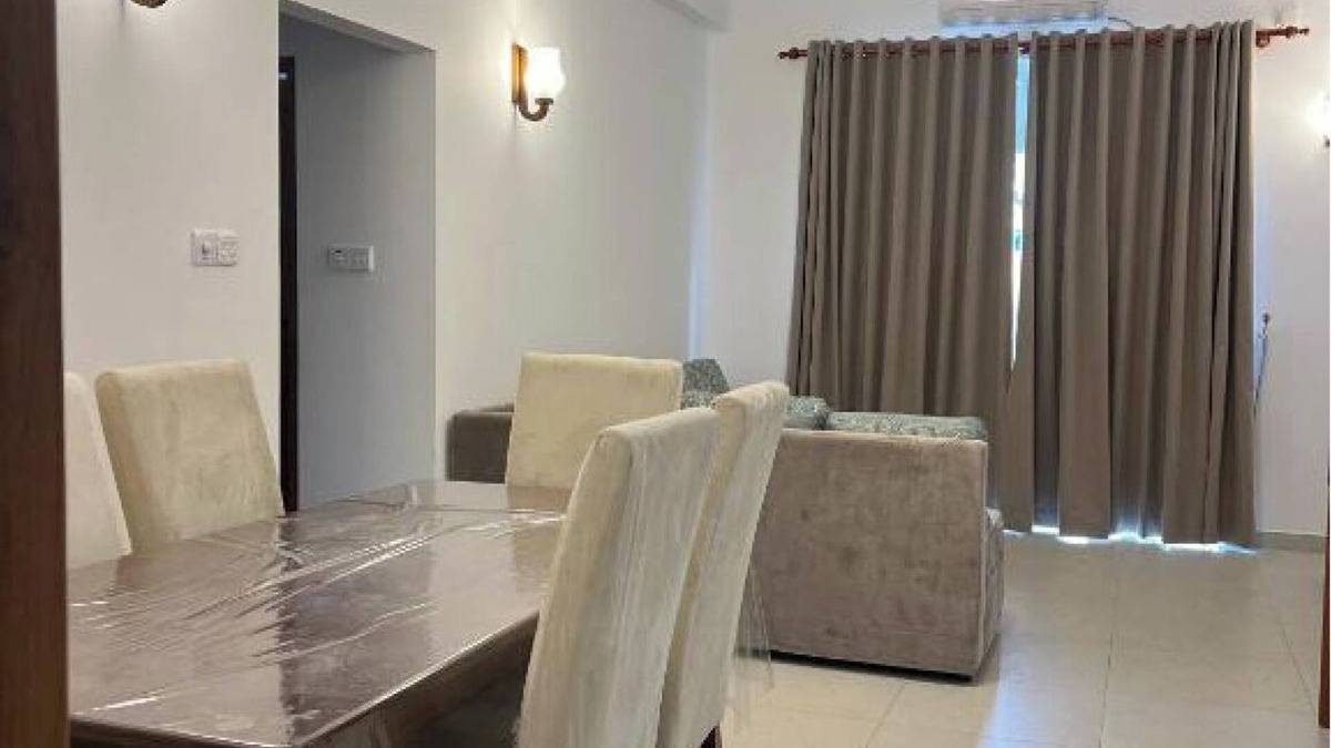 Wellawatta North Condo | Modern condo in the heart of Colombo city, minutes away from Wellawatte Beach