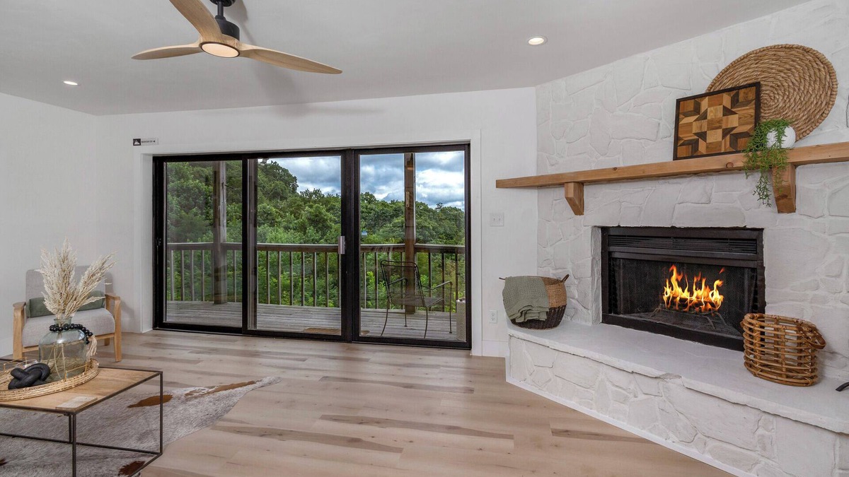 Seven Devils Condo | Modern condo located in the resort village of Seven Devils. Great views!