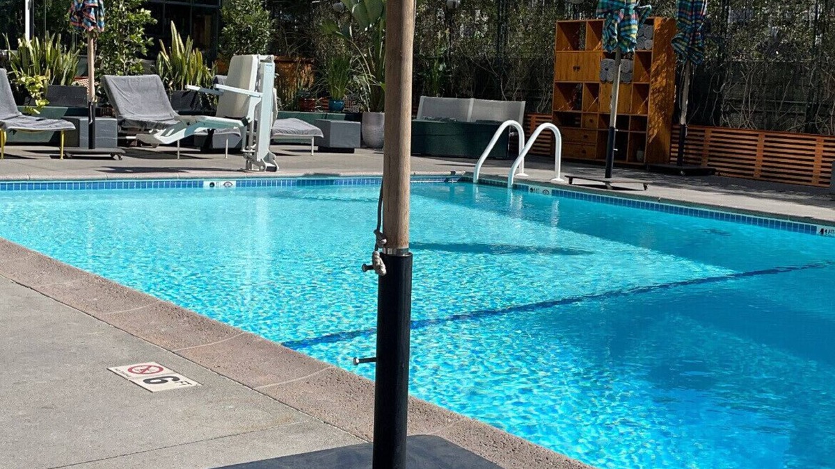 Rampart Village Apartment | Modern condo with pool near ,Dtla ,Melrose ,Hollywood
