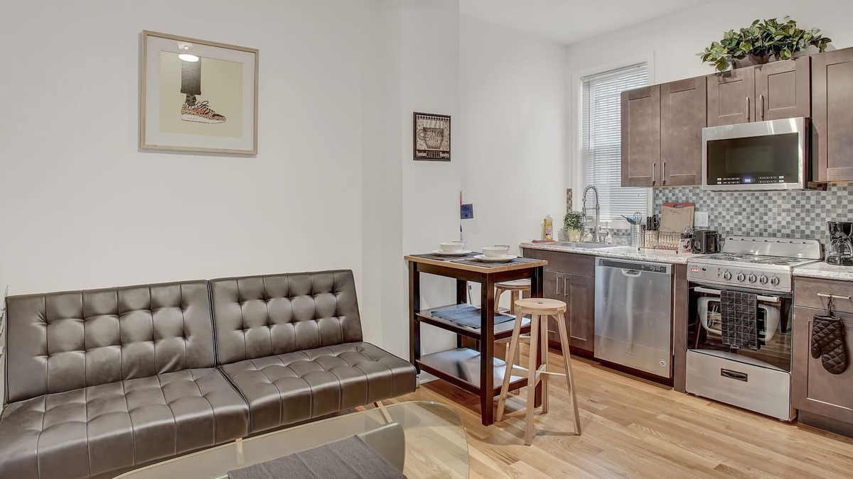 Point Breeze Apartment | Modern Contemporary-Style 2BR Apt. by A.C.T.
