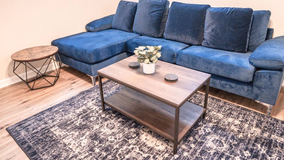 Franklin Park Apartment | Modern Convenience! Near Franklin Park! 1 BR Apt!