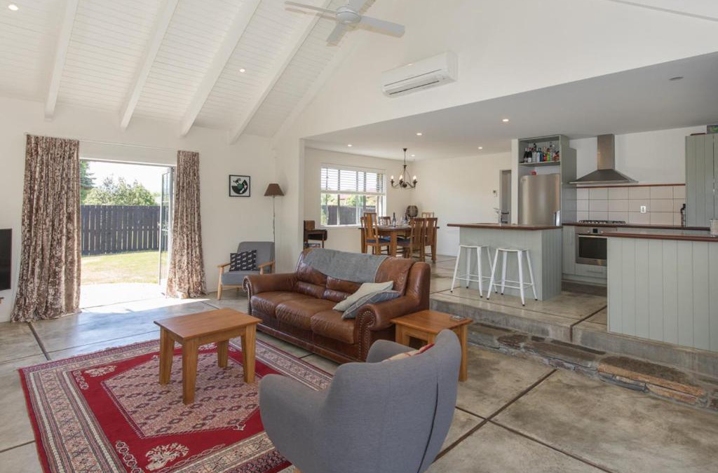 Albert Town House | Modern Cottage Charm - Albert Town near Wanaka