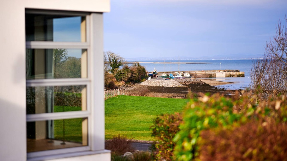 Ballyvaughan House | Modern Cottage on the Burrens' Edge with Sea Views