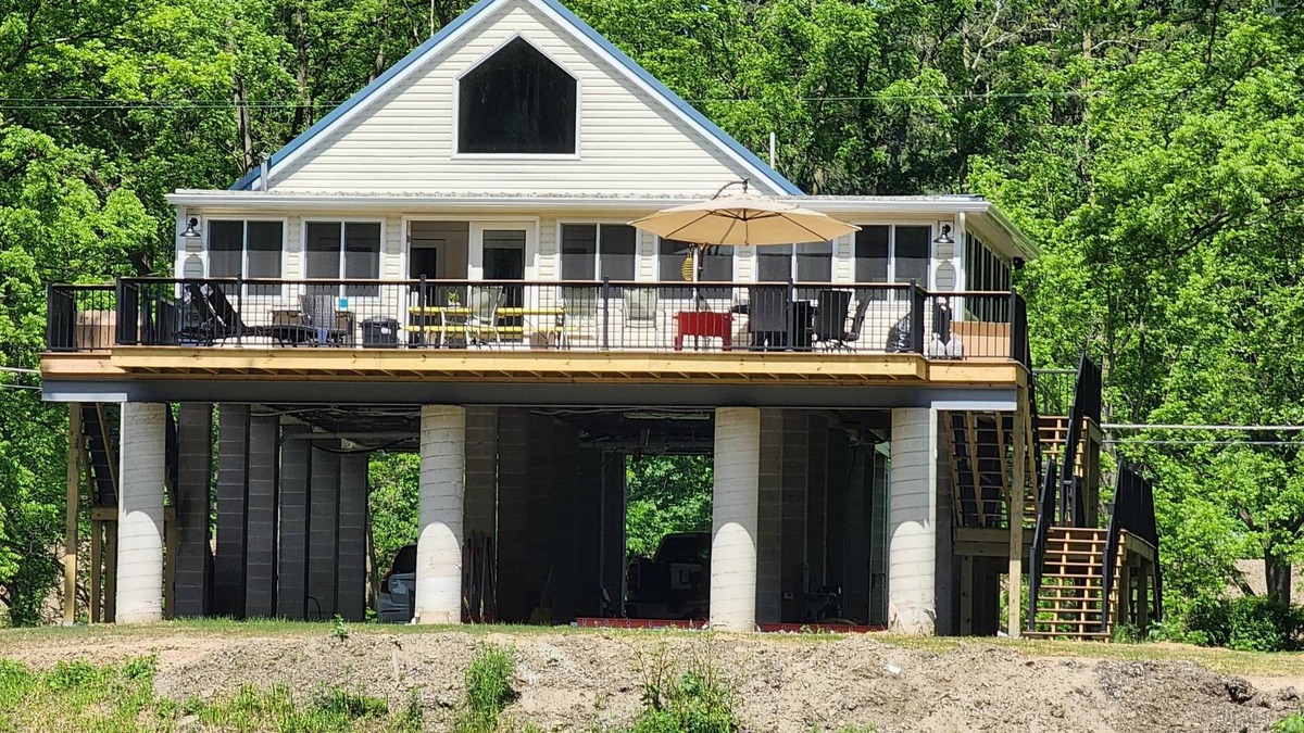 Camptown House | Modern Cottage on the Susquehanna River