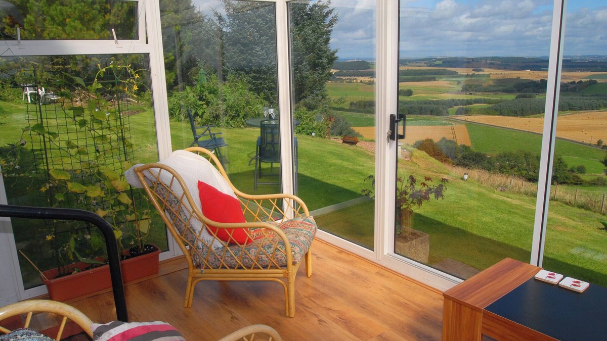 St. Andrews Cottage | Modern Cottage, superb views, near St Andrews