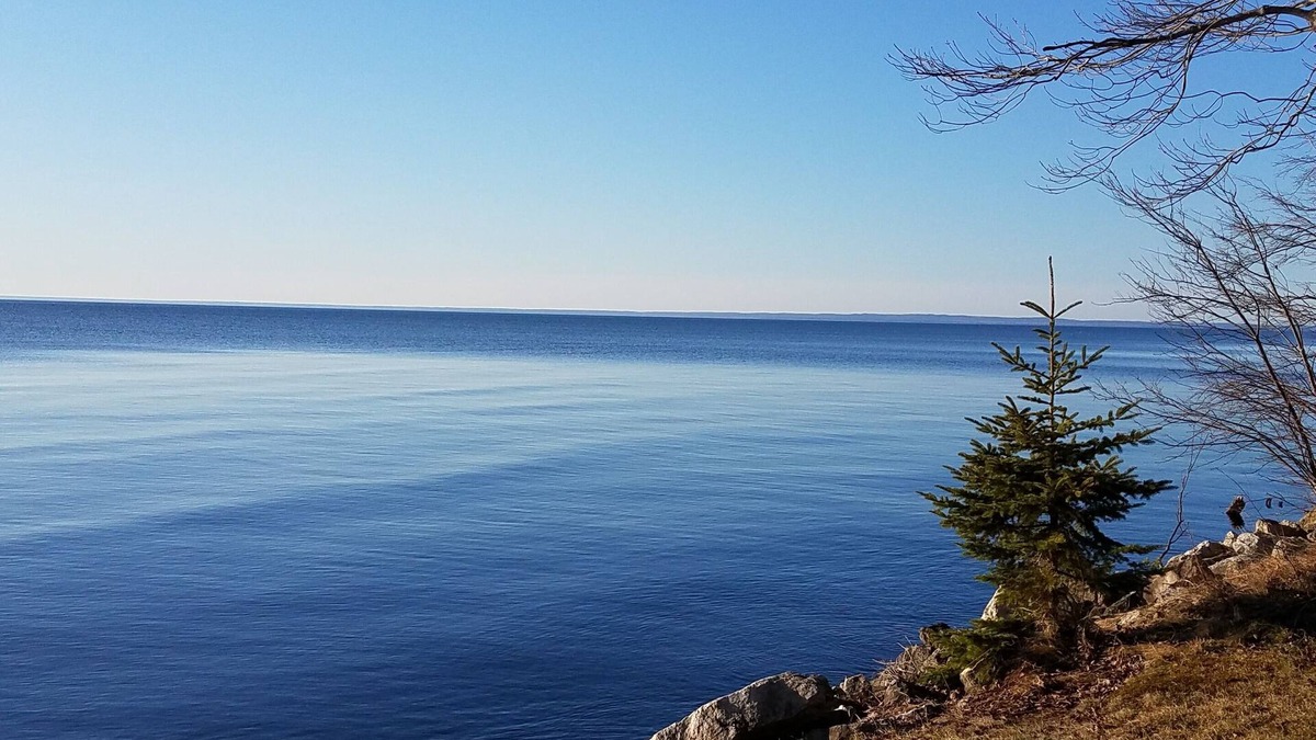 Paradise Cottage | Modern Cottage with Amazing view of Lake Superior