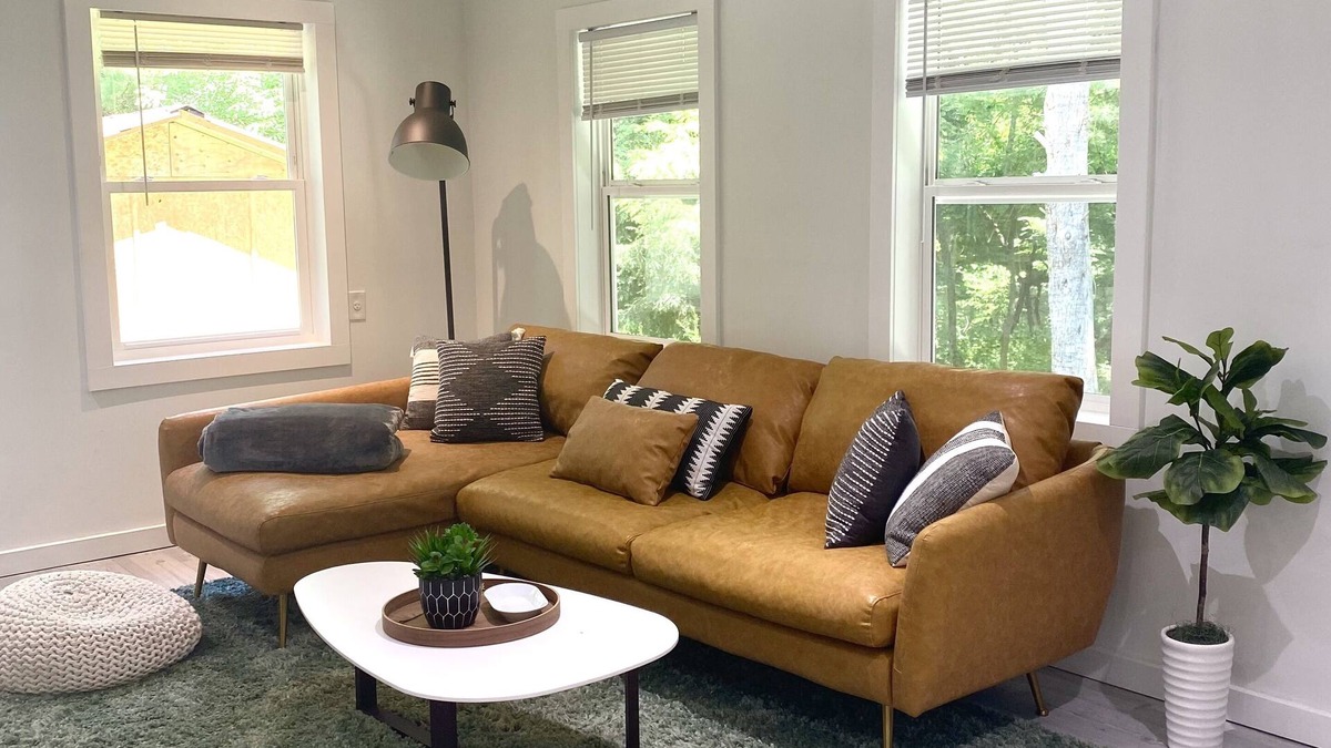 Mountainhome Cottage | Modern Cottage with Beautiful Backyard and Firepit!