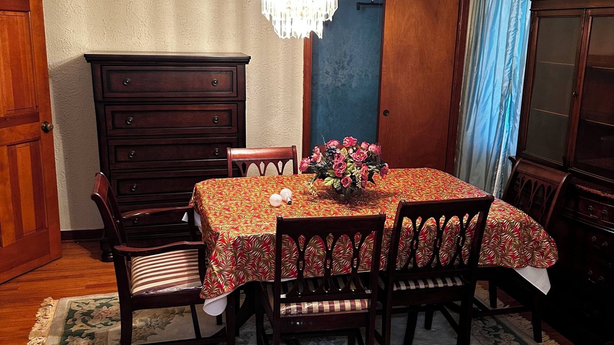 Macon County House | Modern Country Living in Historic Tuskegee in the city Limits.