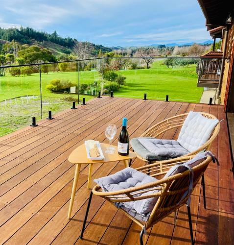 Upper Moutere Apartment | Modern Country Retreat