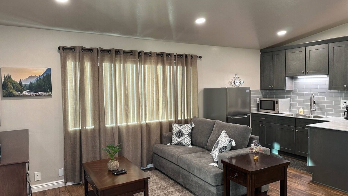 Auburn Apartment | Modern Country Studio-5 Min. to Hiking Trails and Old Town Auburn. Private yard.